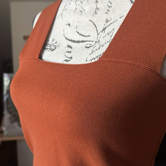 CropTank - Small - Picture 2 of 3